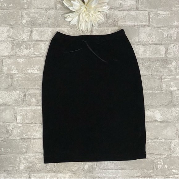 SOLD | American Apparel Black Velvet Mini Skirt - Picture 14 of 16